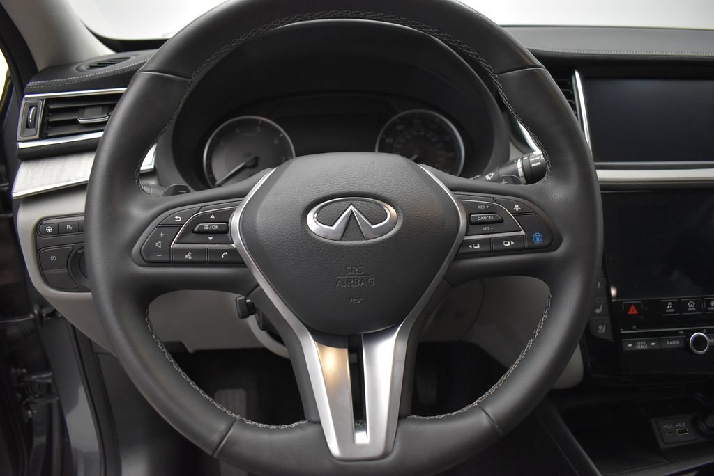 Used 2023 INFINITI QX50 Sensory w/ Accent Package AWD/4WD image 18