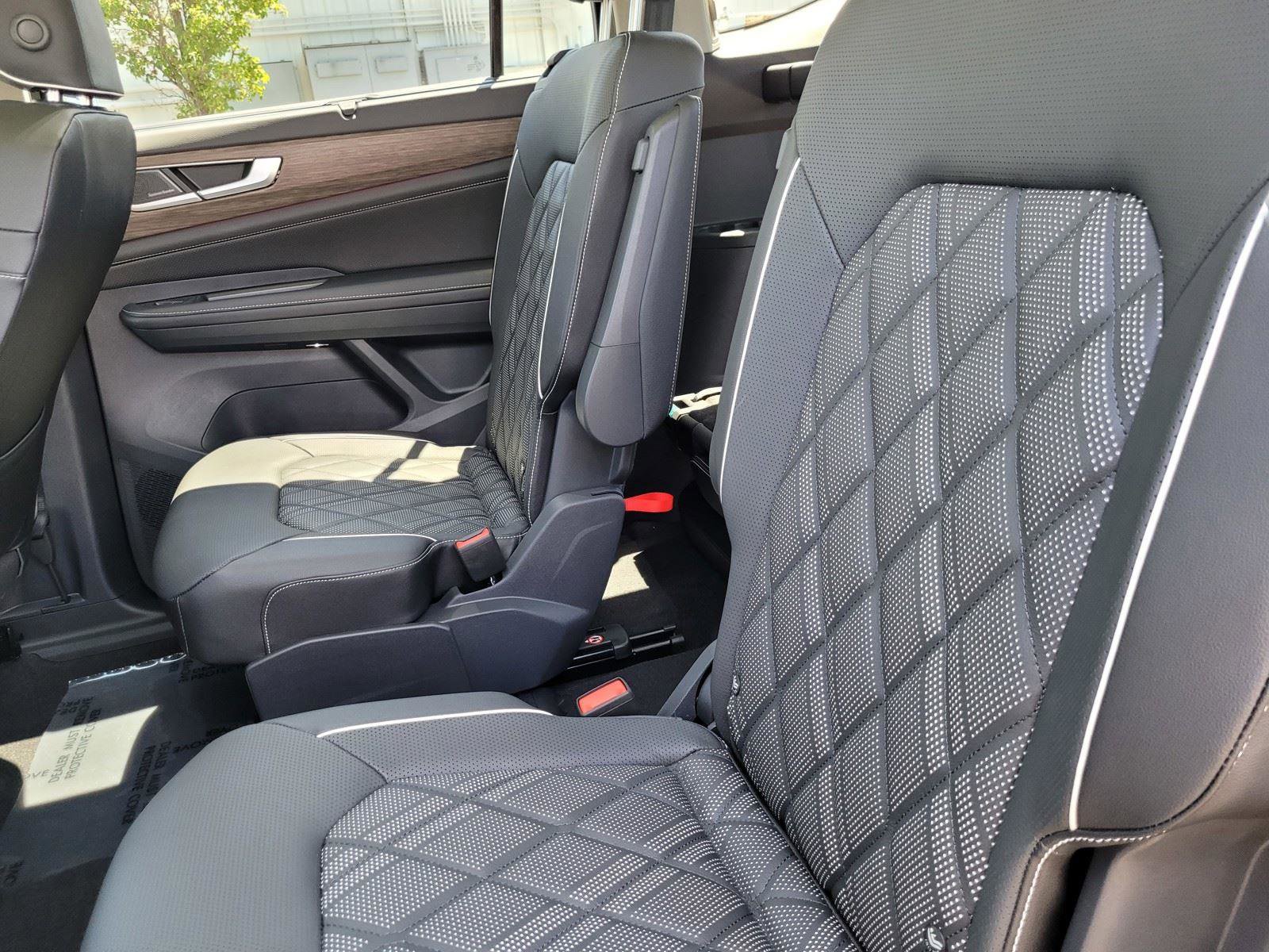 New 2025 Volkswagen Atlas SEL Premium R-Line image 12