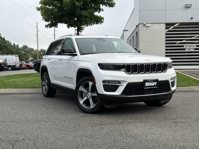 Used 2024 Jeep Grand Cherokee Limited w/ Luxury Tech Group II
