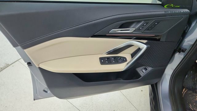 Used 2025 BMW X2 xDrive28i AWD/4WD image 36