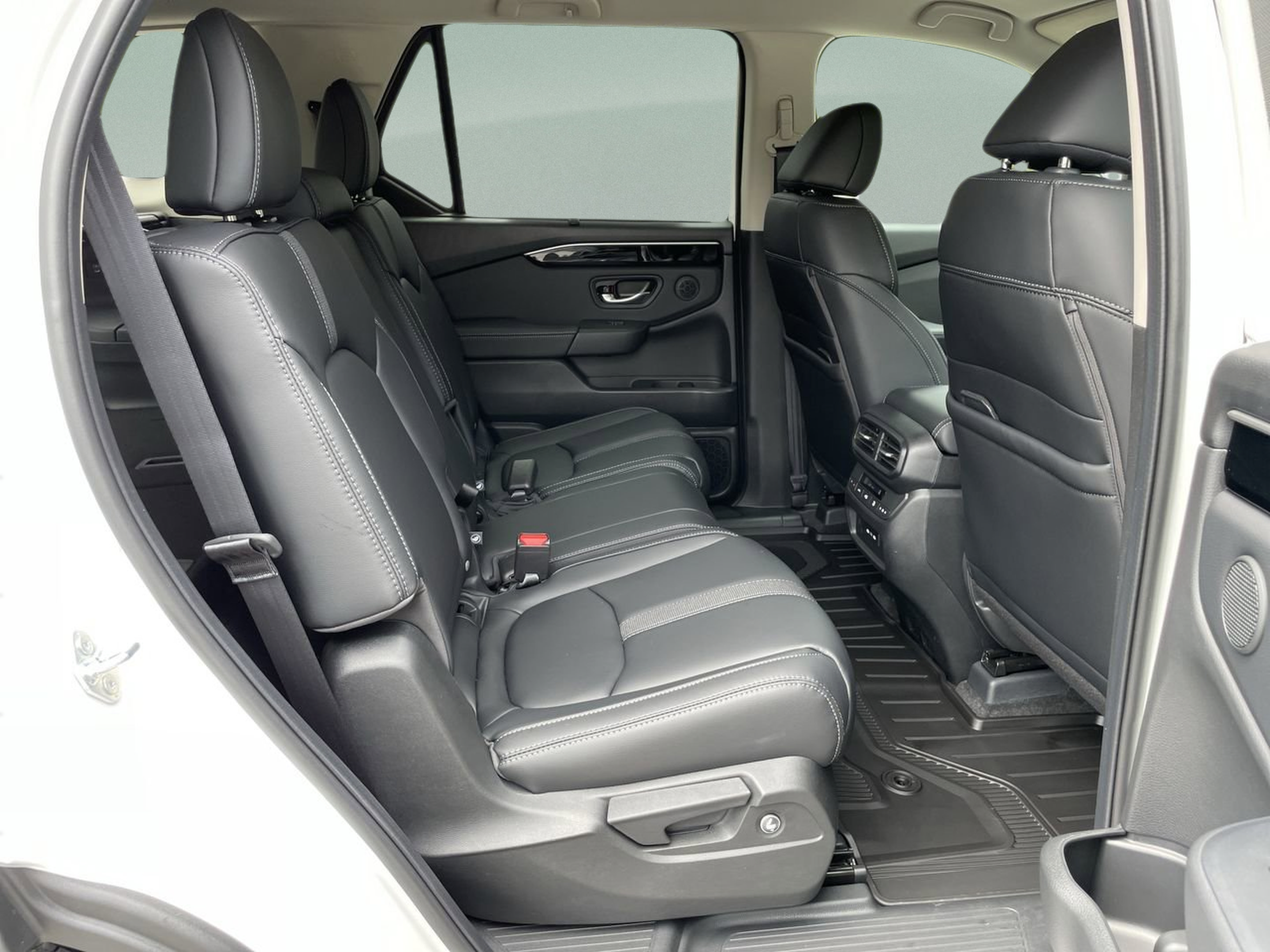Certified 2025 Honda Pilot EX-L image 18