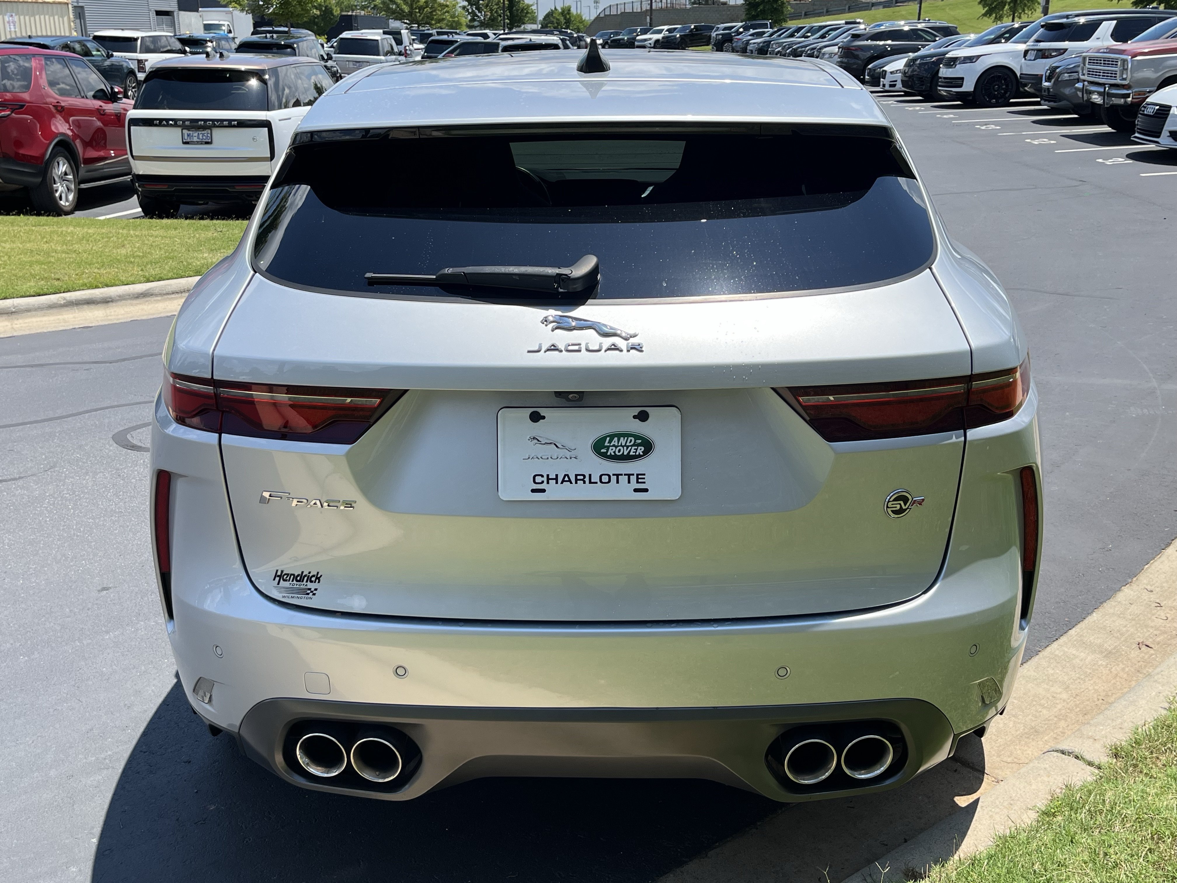 Used 2022 Jaguar F-PACE SVR AWD/4WD image 10