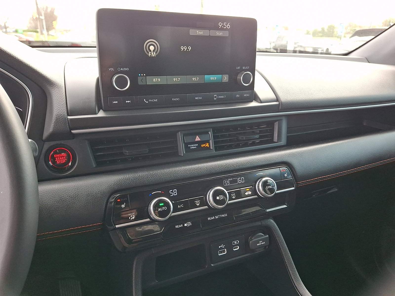 Used 2025 Honda Pilot Sport image 19