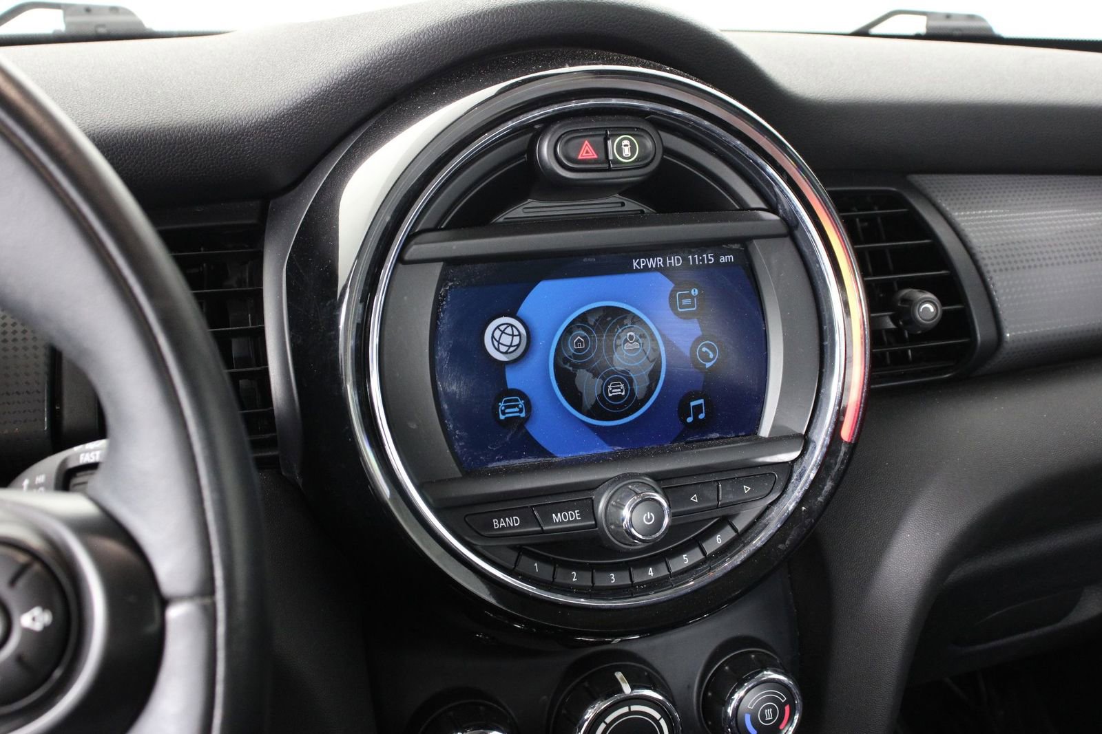 Used 2021 MINI Cooper 2-Door Hardtop image 9