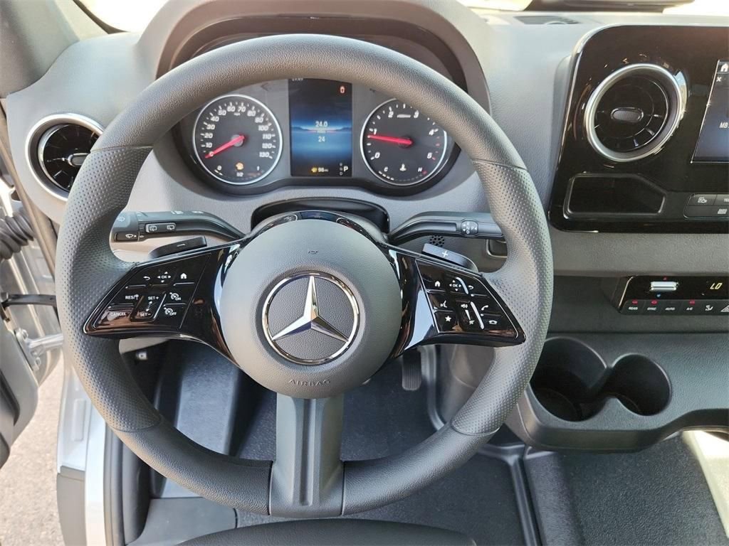 New 2025 Mercedes-Benz Sprinter 2500 image 21