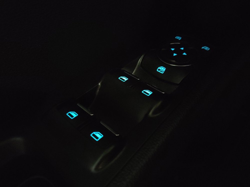 Used 2018 Ford Fusion SE w/ Fusion SE Technology Package FWD image 27