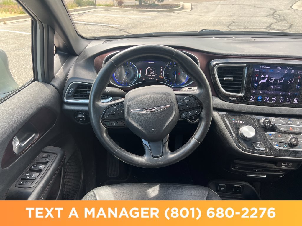 Used 2019 Chrysler Pacifica Touring-L FWD image 13