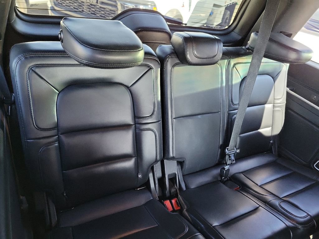 Used 2021 Lincoln Navigator Reserve image 19