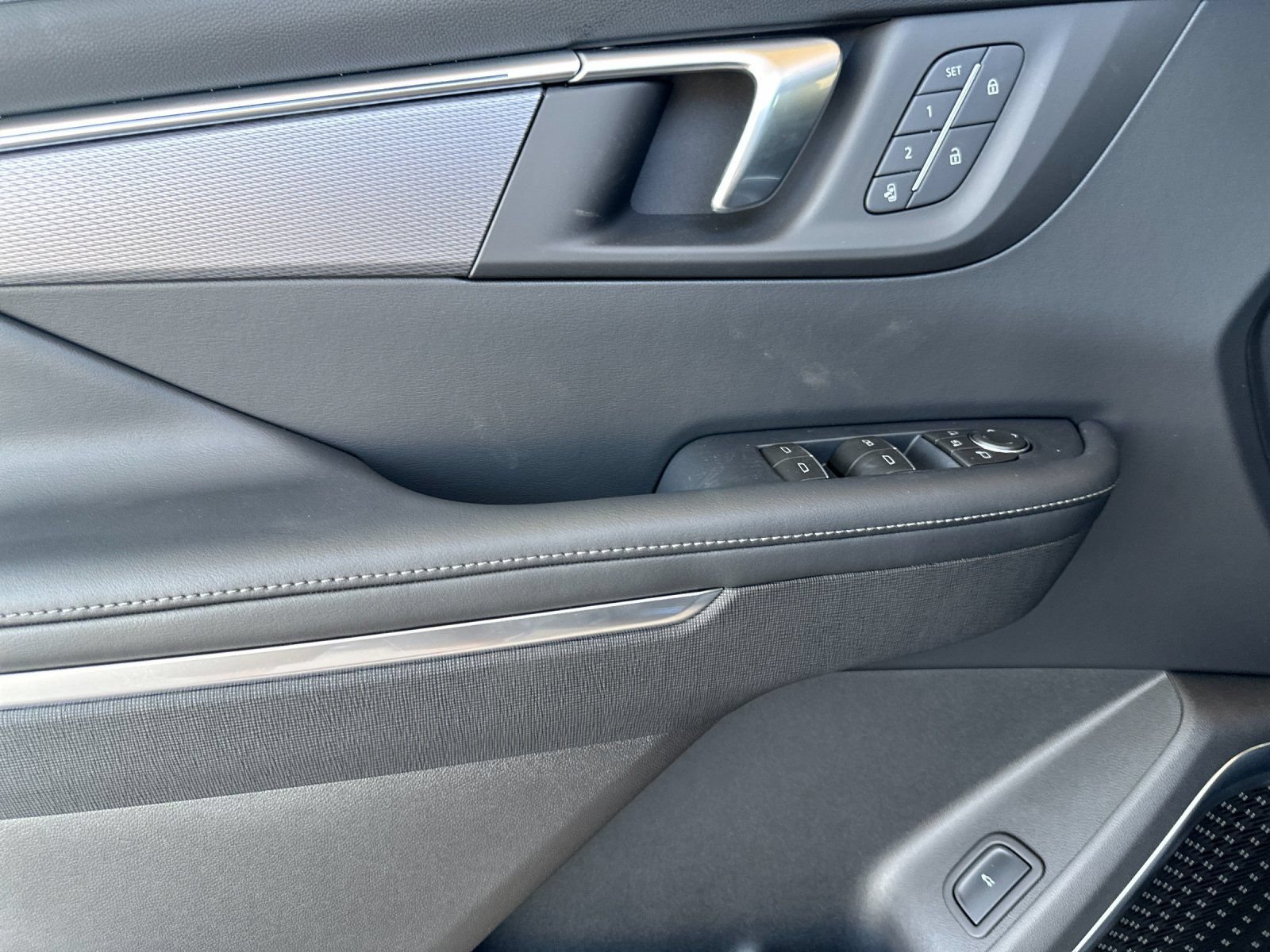 New 2026 Buick Enclave Sport Touring w/ Power Package FWD image 11