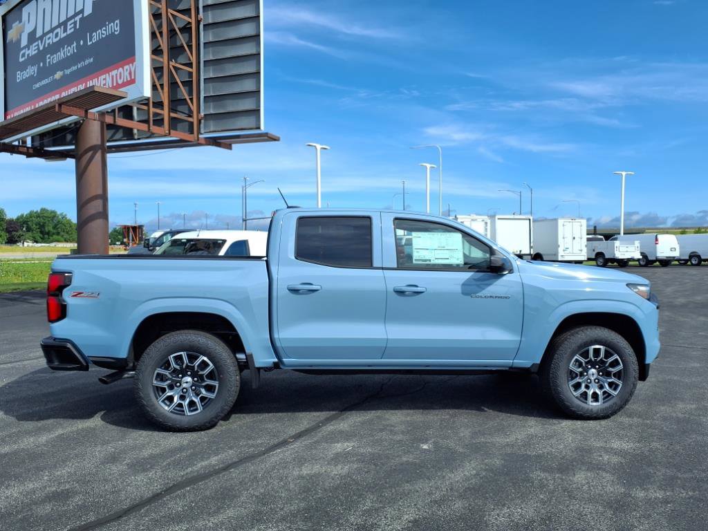 New 2025 Chevrolet Colorado Z71 w/ Technology Package AWD/4WD image 2