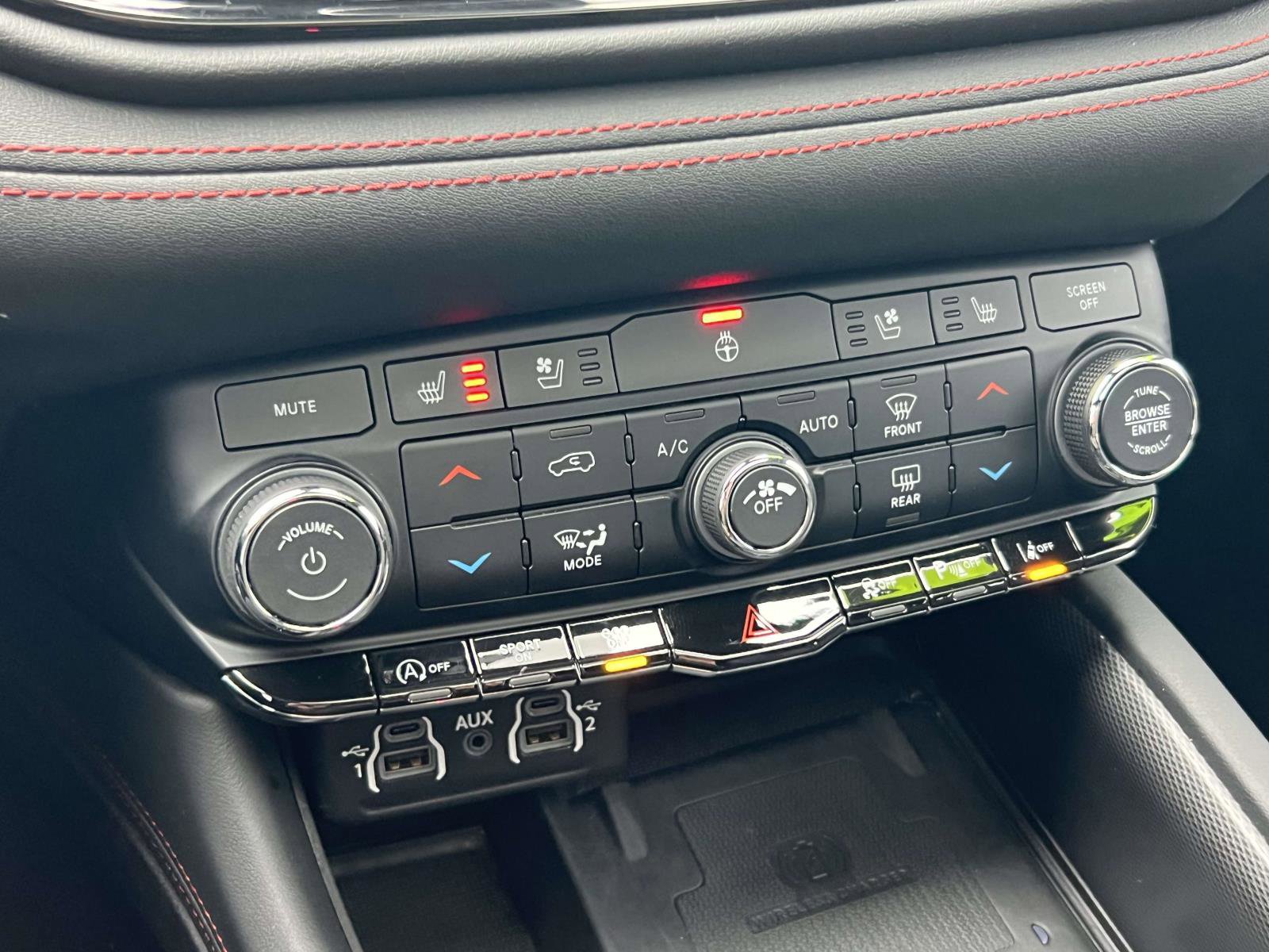 Used 2023 Dodge Durango GT image 15