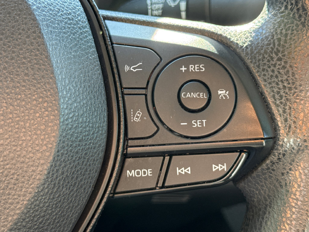 Used 2022 Toyota Corolla LE w/ LE Convenience Package FWD image 29