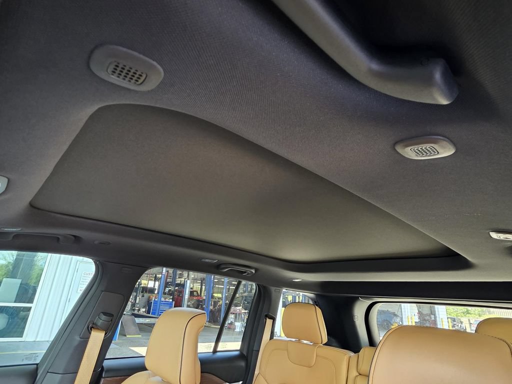 Used 2025 Jeep Grand Cherokee Summit AWD/4WD image 8