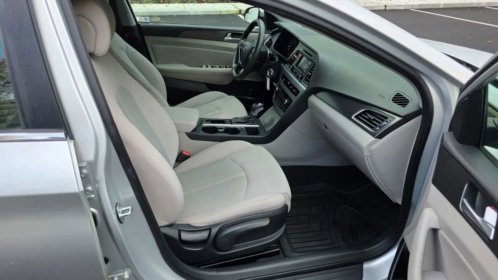 Used 2015 Hyundai Sonata Sport image 11