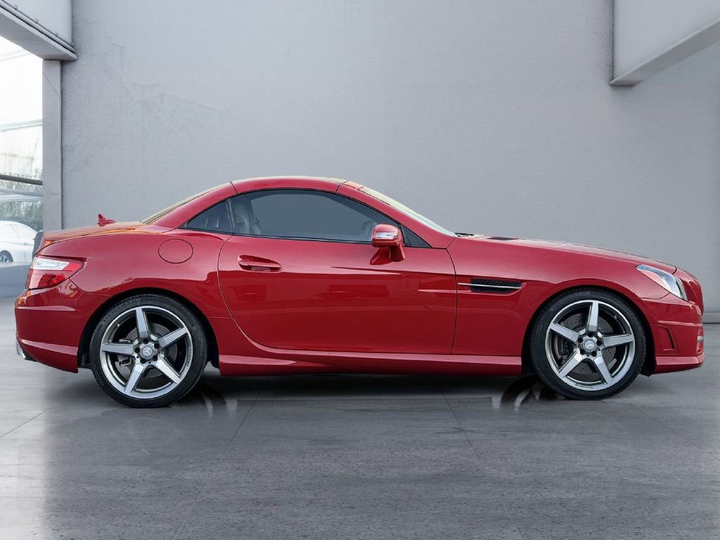 Used 2015 Mercedes-Benz SLK 350 image 40