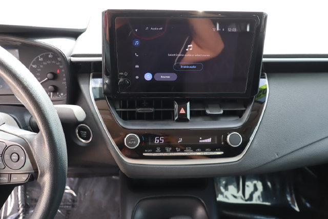Used 2024 Toyota Corolla LE w/ LE Convenience Package FWD image 31