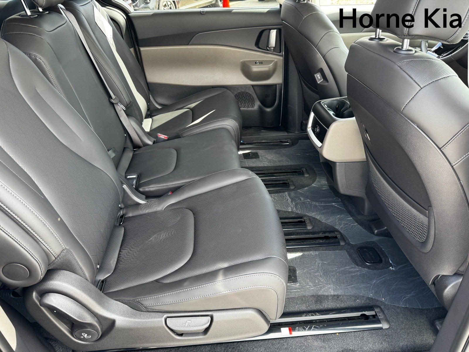 New 2026 Kia Carnival EX FWD image 19
