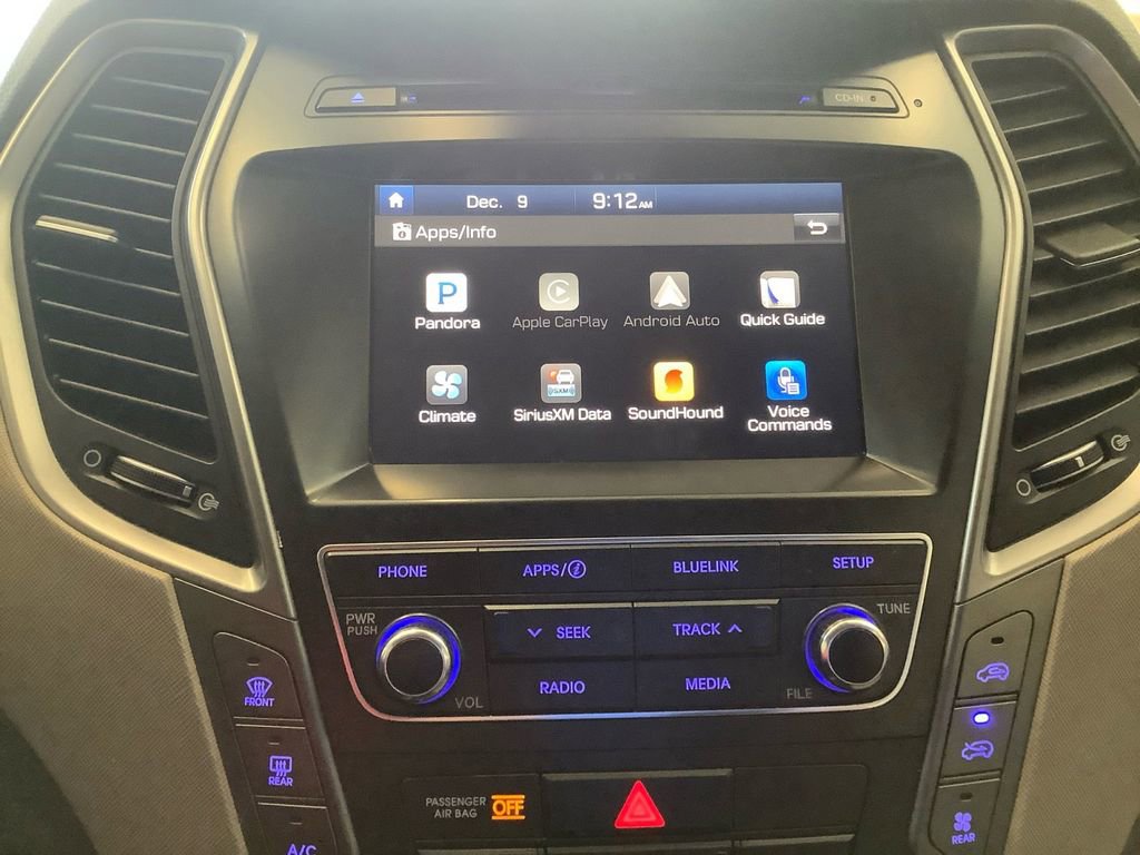 Used 2017 Hyundai Santa Fe SE image 11