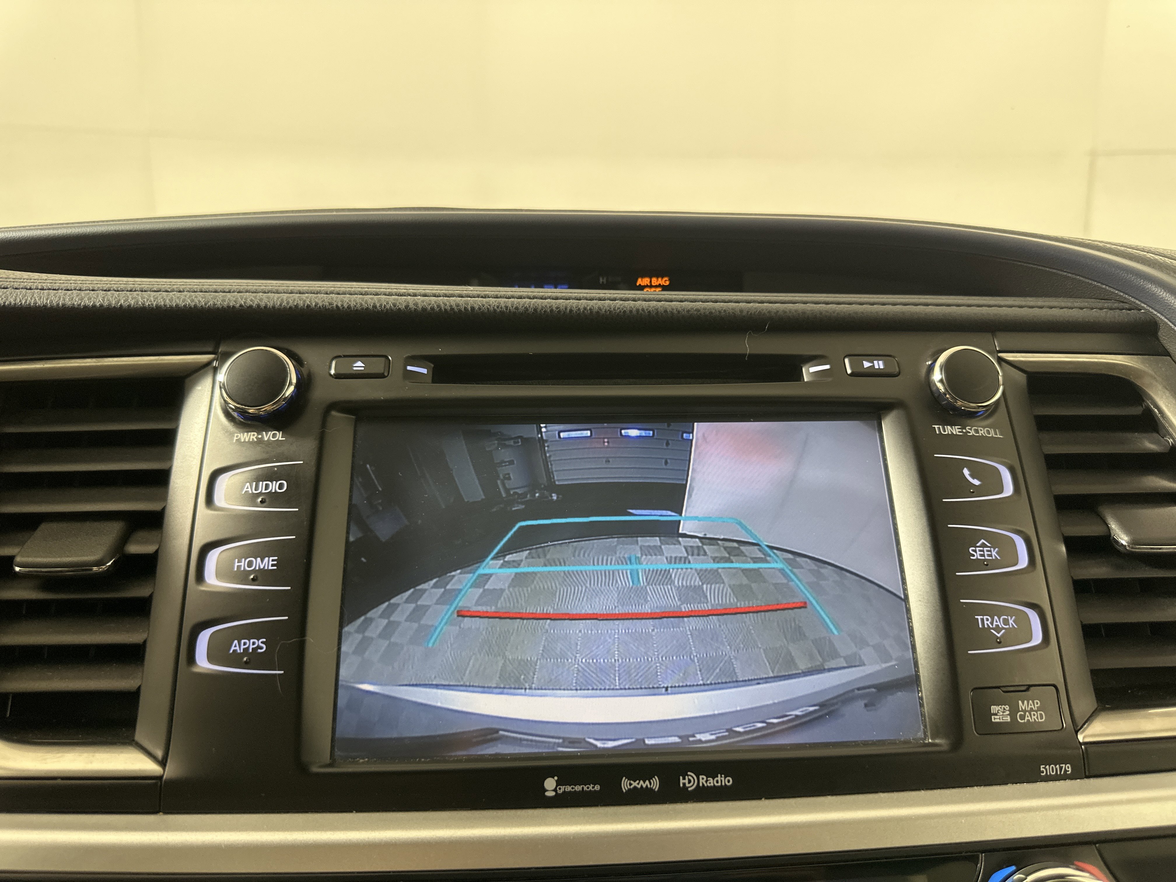 Used 2017 Toyota Highlander AWD V6 image 19