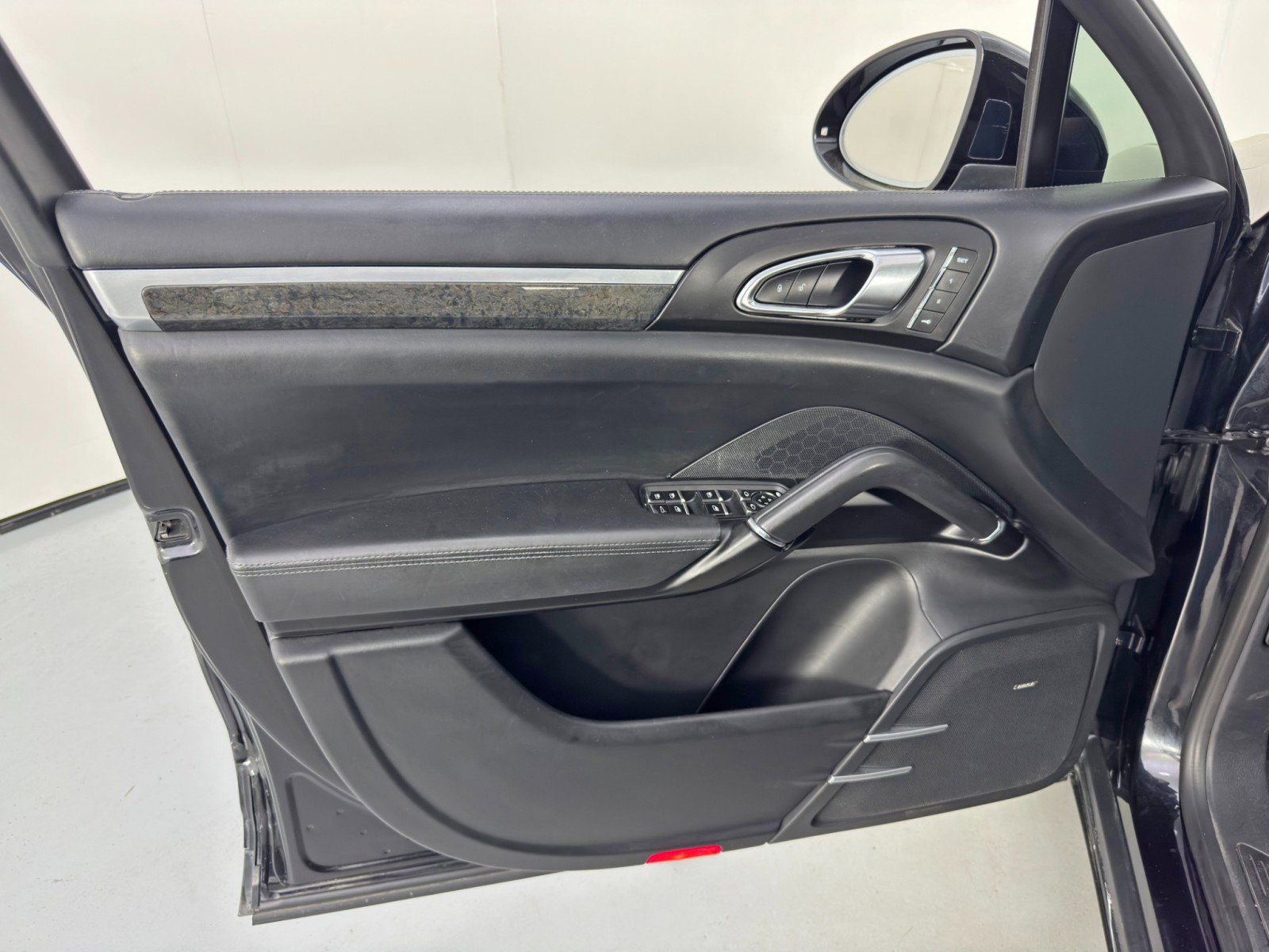 Used 2017 Porsche Cayenne Turbo image 41