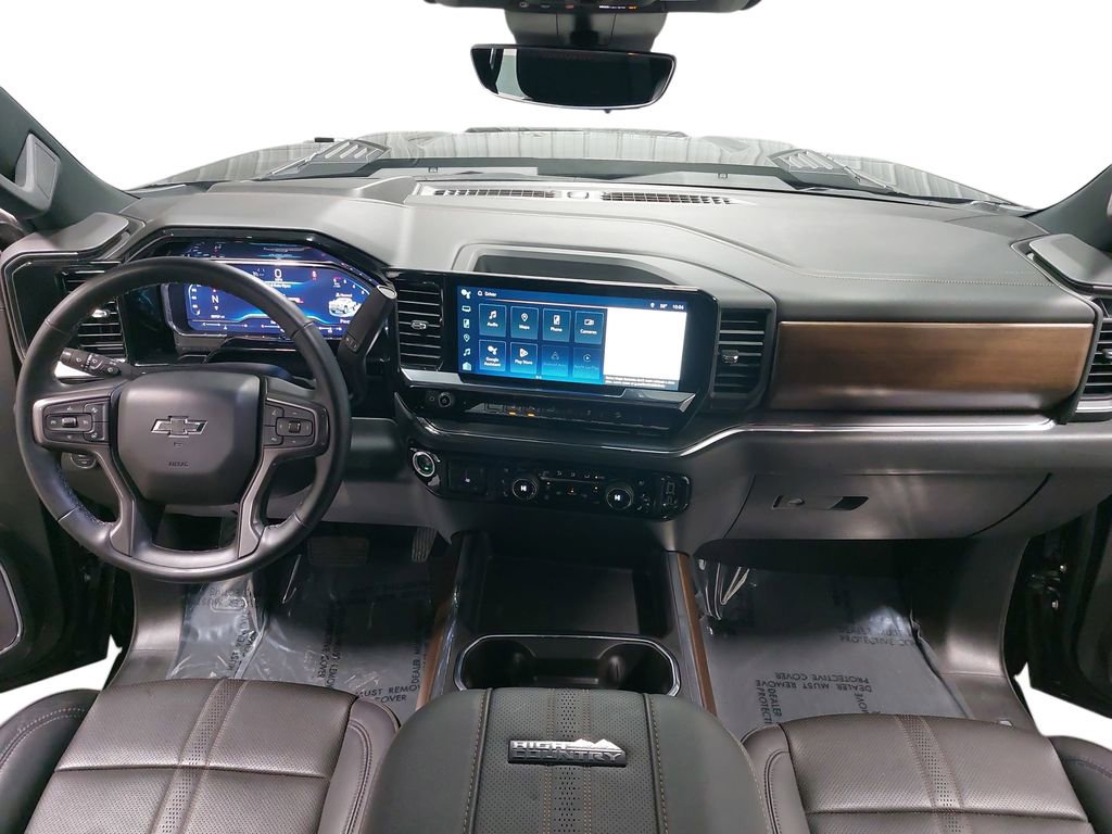 Used 2024 Chevrolet Silverado 3500 High Country w/ High Country Premium Package image 9