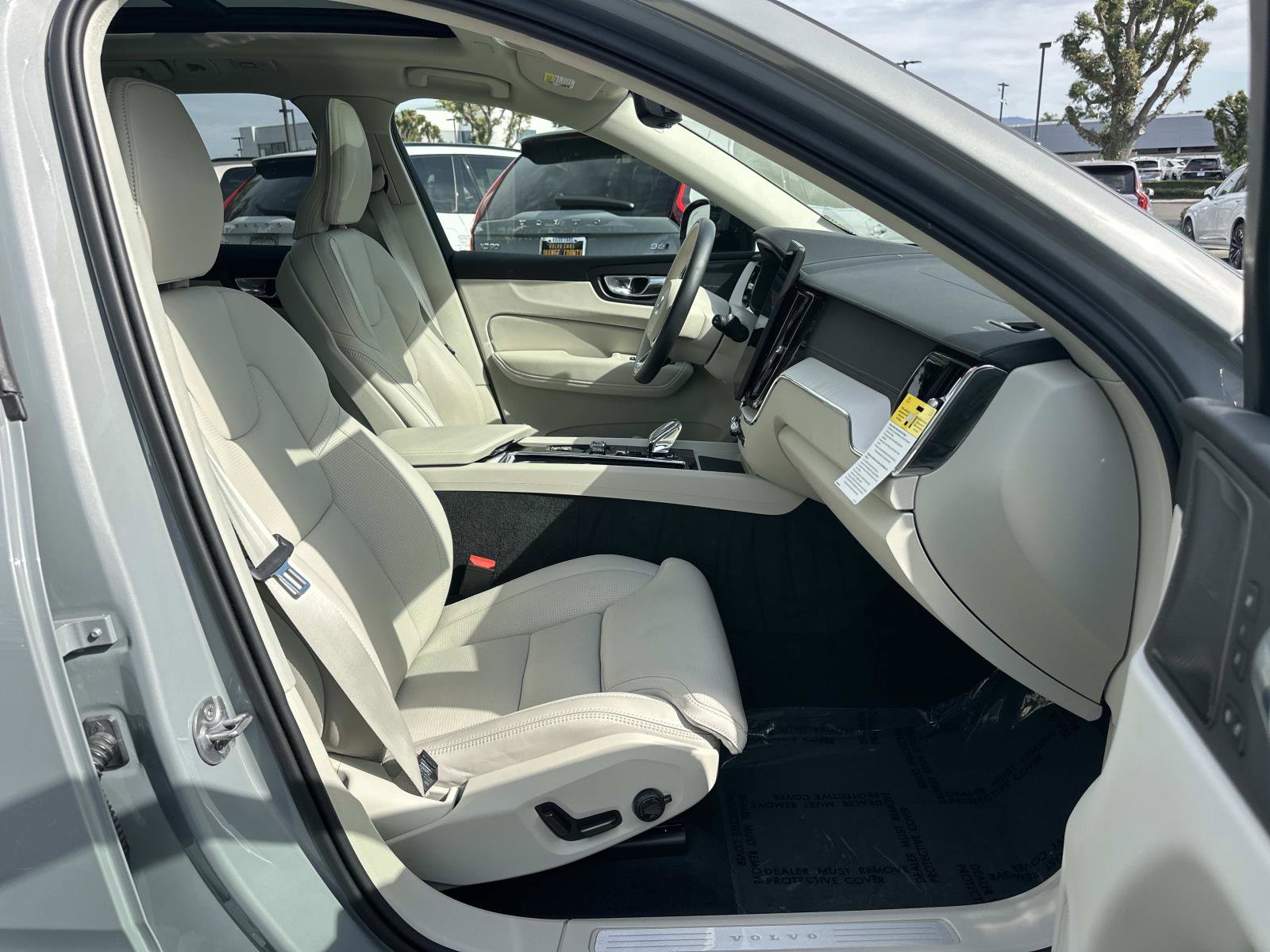 Certified 2026 Volvo XC60 B5 Ultra w/ Protection Package Premier image 25