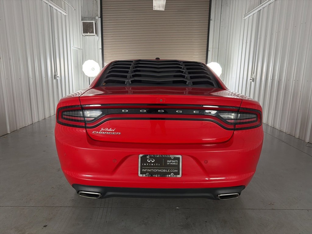 Used 2019 Dodge Charger SXT image 6