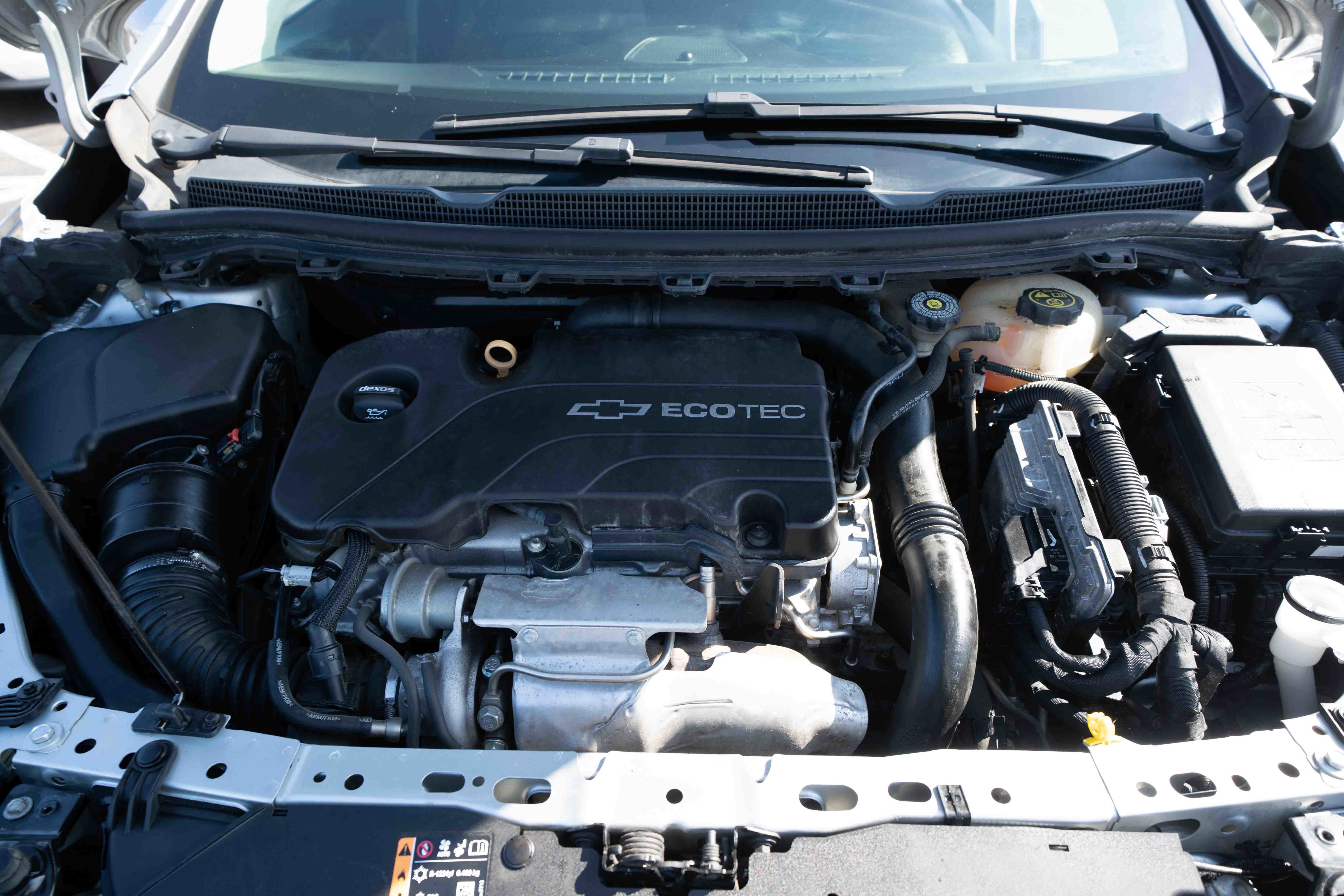 Used 2018 Chevrolet Cruze LT w/ Convenience Package image 30