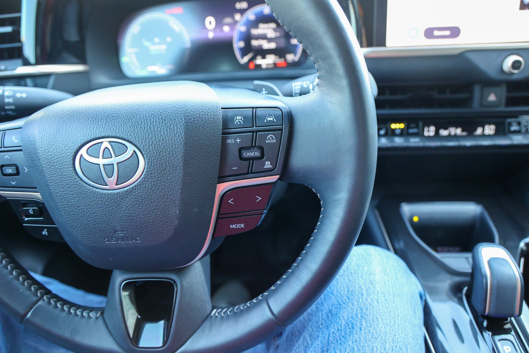 Certified 2025 Toyota Crown Signia AWD/4WD image 18