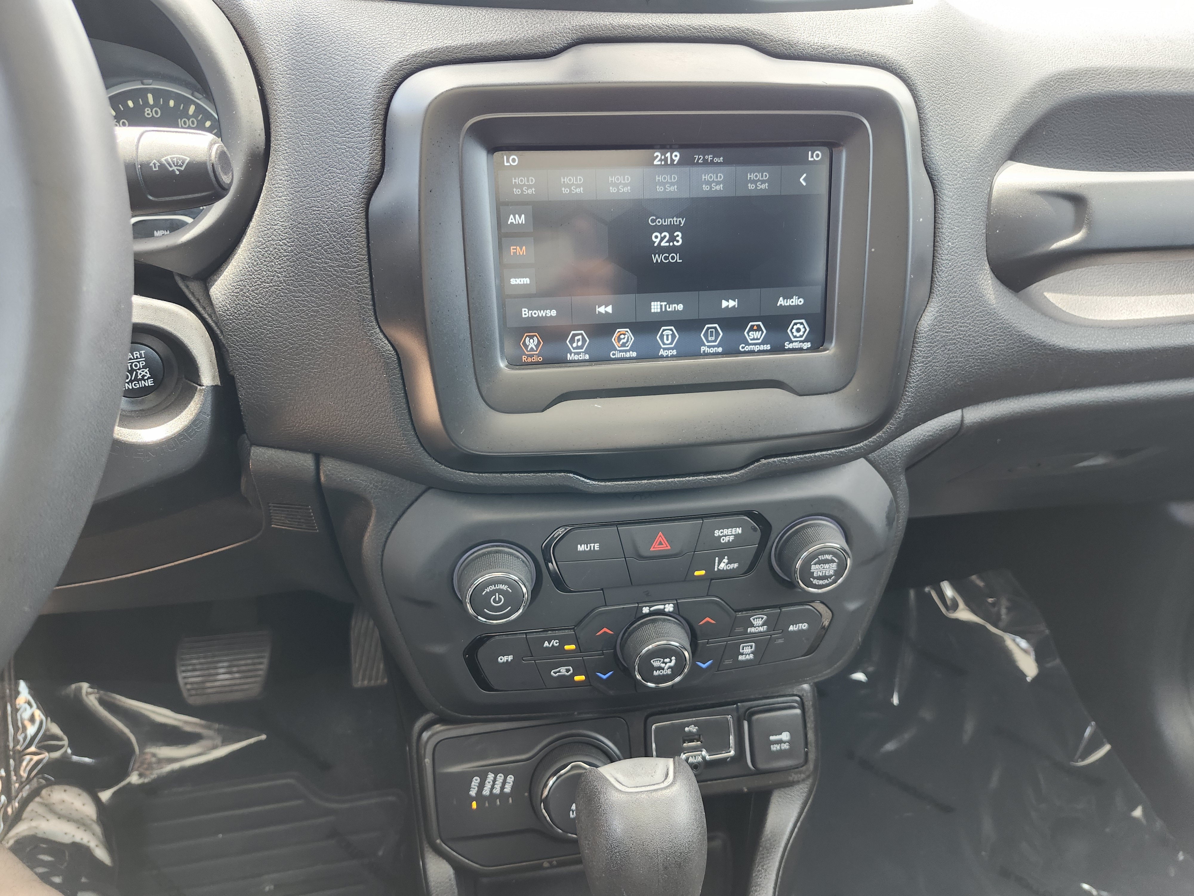 Used 2021 Jeep Renegade Latitude w/ Sun & Sound Group AWD/4WD image 29