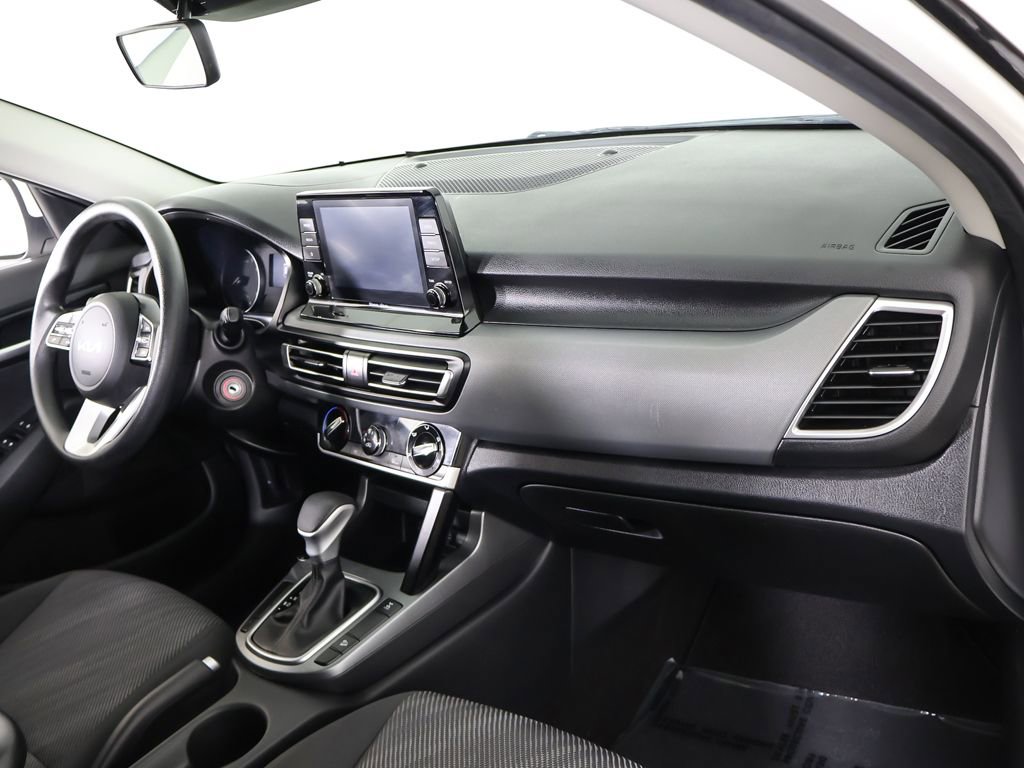 Used 2023 Kia Seltos LX AWD/4WD image 25