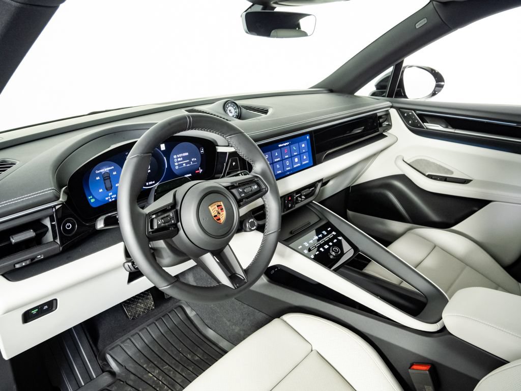 New 2026 Porsche Macan 4 Electric AWD/4WD image 4