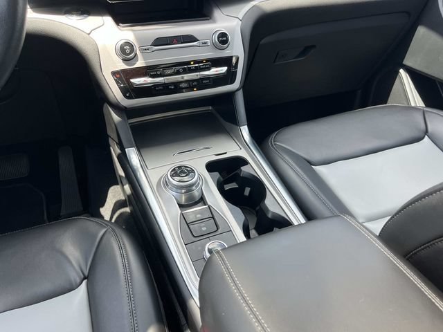 Used 2023 Ford Explorer XLT w/ Equipment Group 202A AWD/4WD image 21