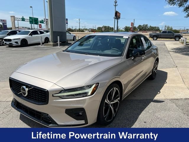 Certified 2024 Volvo S60 B5 Plus FWD image 3