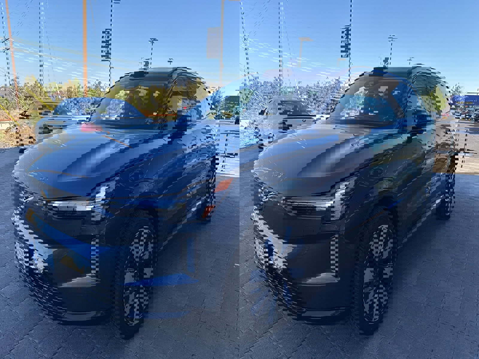 New 2025 Volvo EX90 Ultra image 2