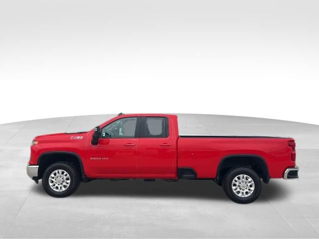 Used 2024 Chevrolet Silverado 3500 LT w/ Safety Package AWD/4WD image 4