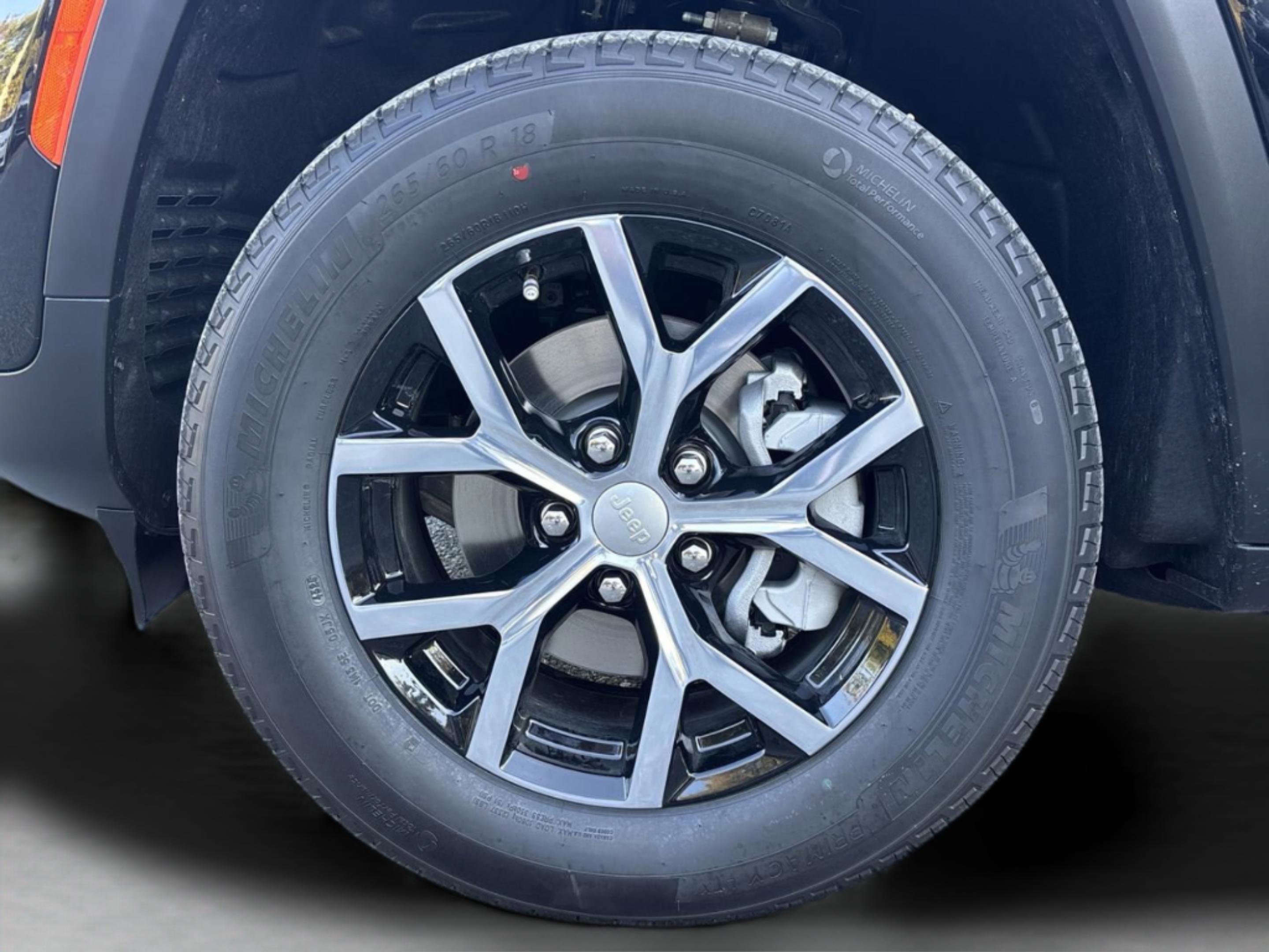 New 2025 Jeep Grand Cherokee Limited image 32