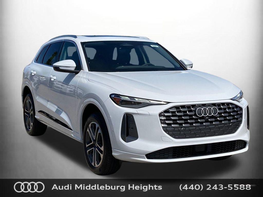 Used 2025 Audi Q5 Premium w/ Convenience Package image 1