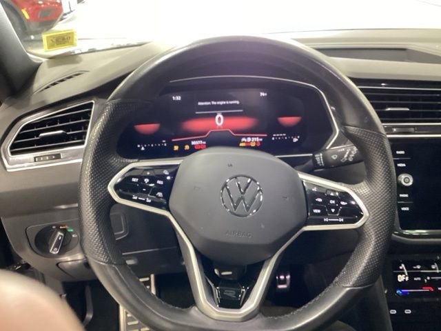 Certified 2023 Volkswagen Tiguan SE R-Line FWD image 17