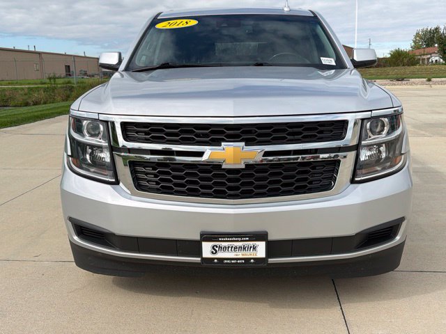 Used 2018 Chevrolet Suburban LT AWD/4WD image 3