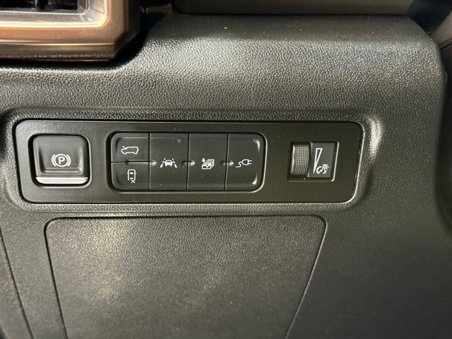 Used 2025 GMC Hummer EV 2X AWD/4WD image 30