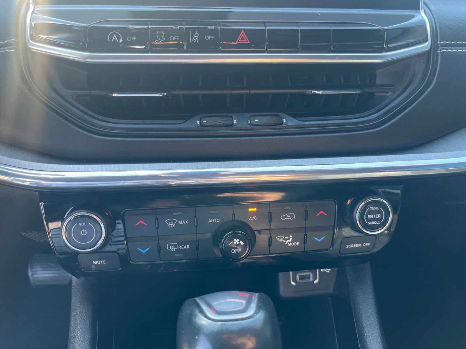 Used 2022 Jeep Compass High Altitude image 24