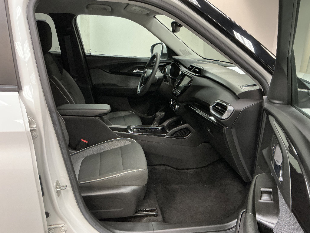 Used 2022 Chevrolet TrailBlazer LT w/ Convenience Package FWD image 30