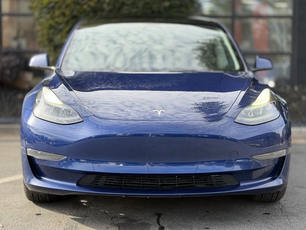 Used 2022 Tesla Model 3 Standard Range image 3