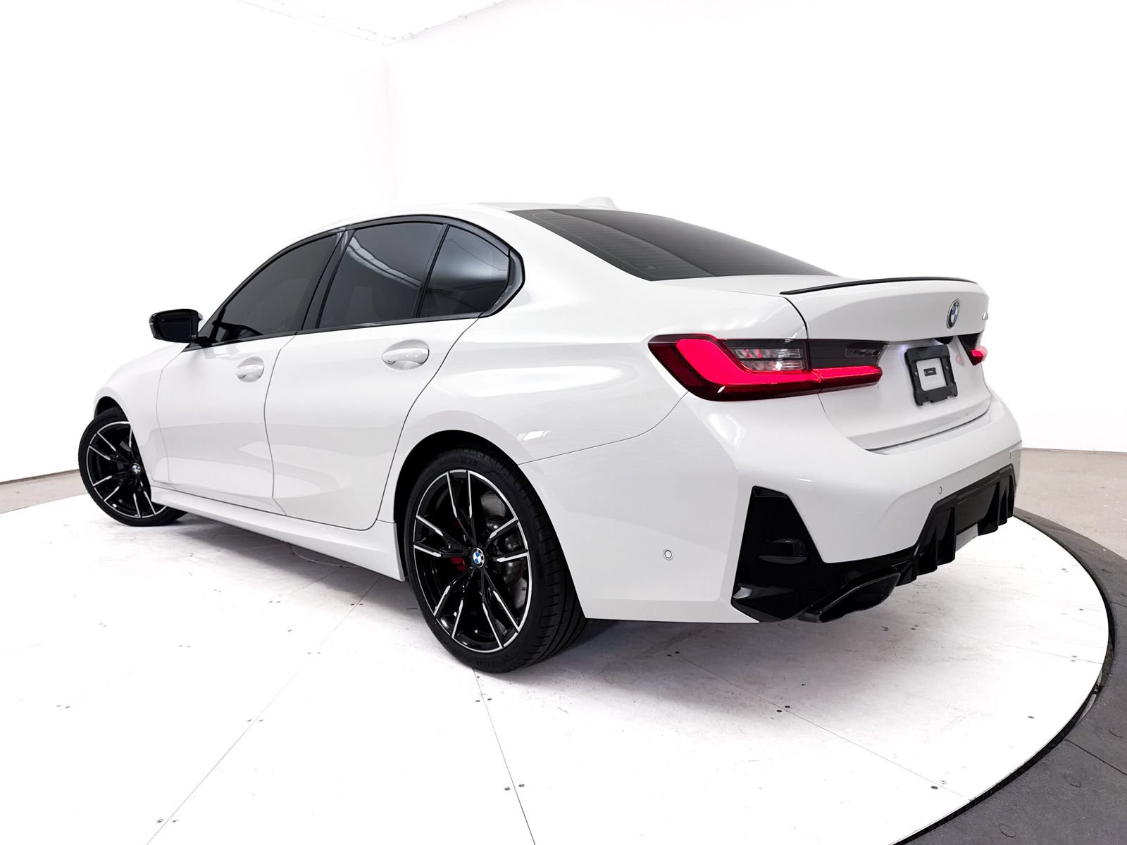 Used 2024 BMW M340i w/ Premium Package RWD image 2