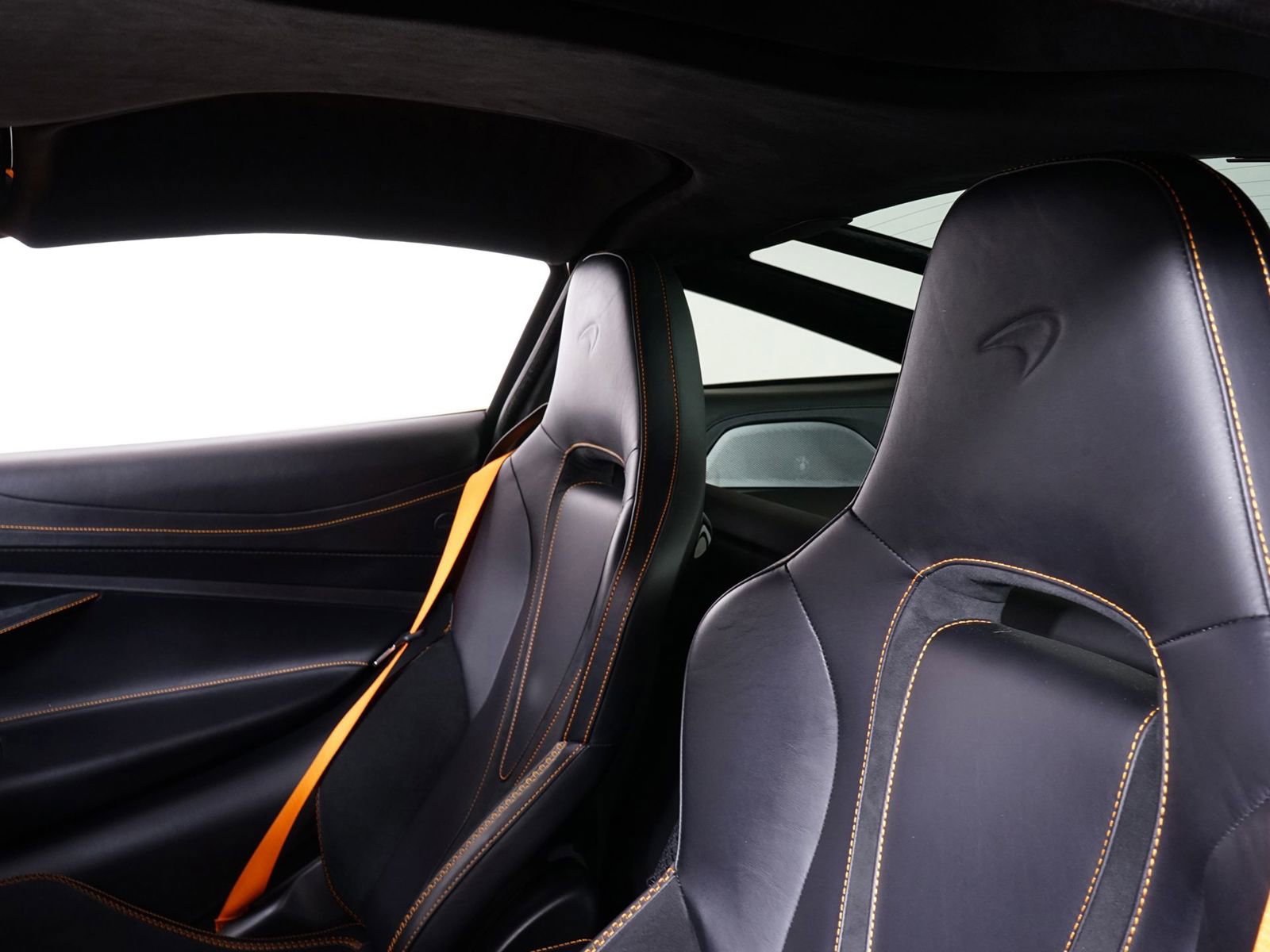 Used 2024 McLaren 750S RWD image 10