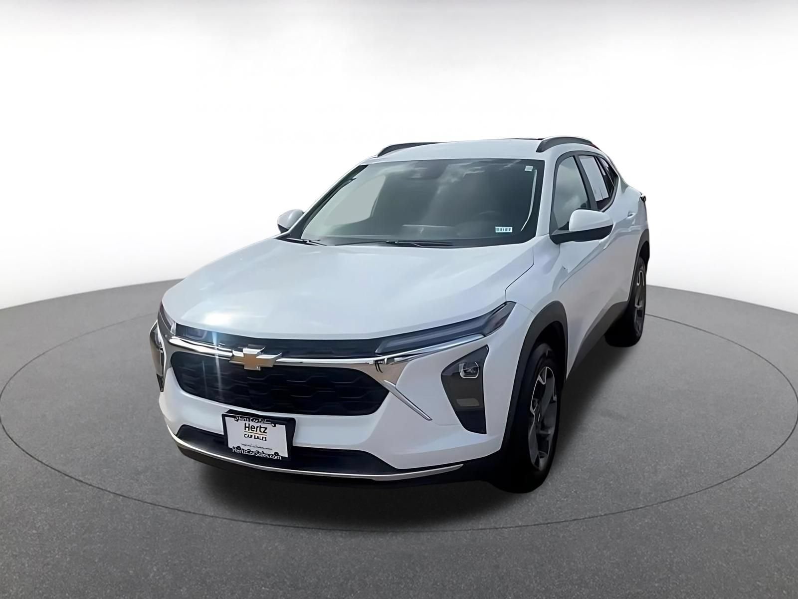 Used 2025 Chevrolet Trax LT w/ LT Convenience Package FWD image 5