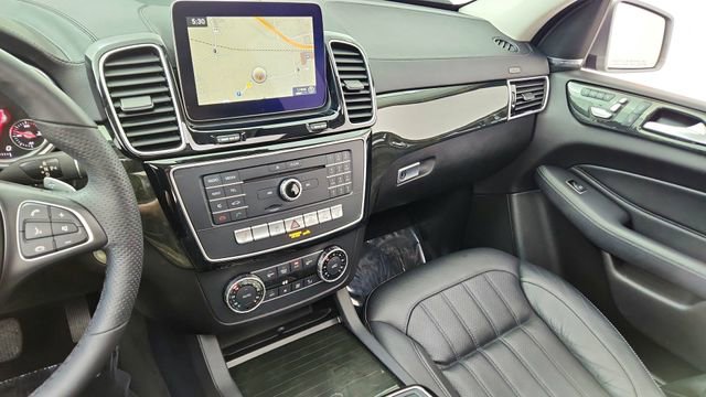 Used 2017 Mercedes-Benz GLS 450 4MATIC image 47