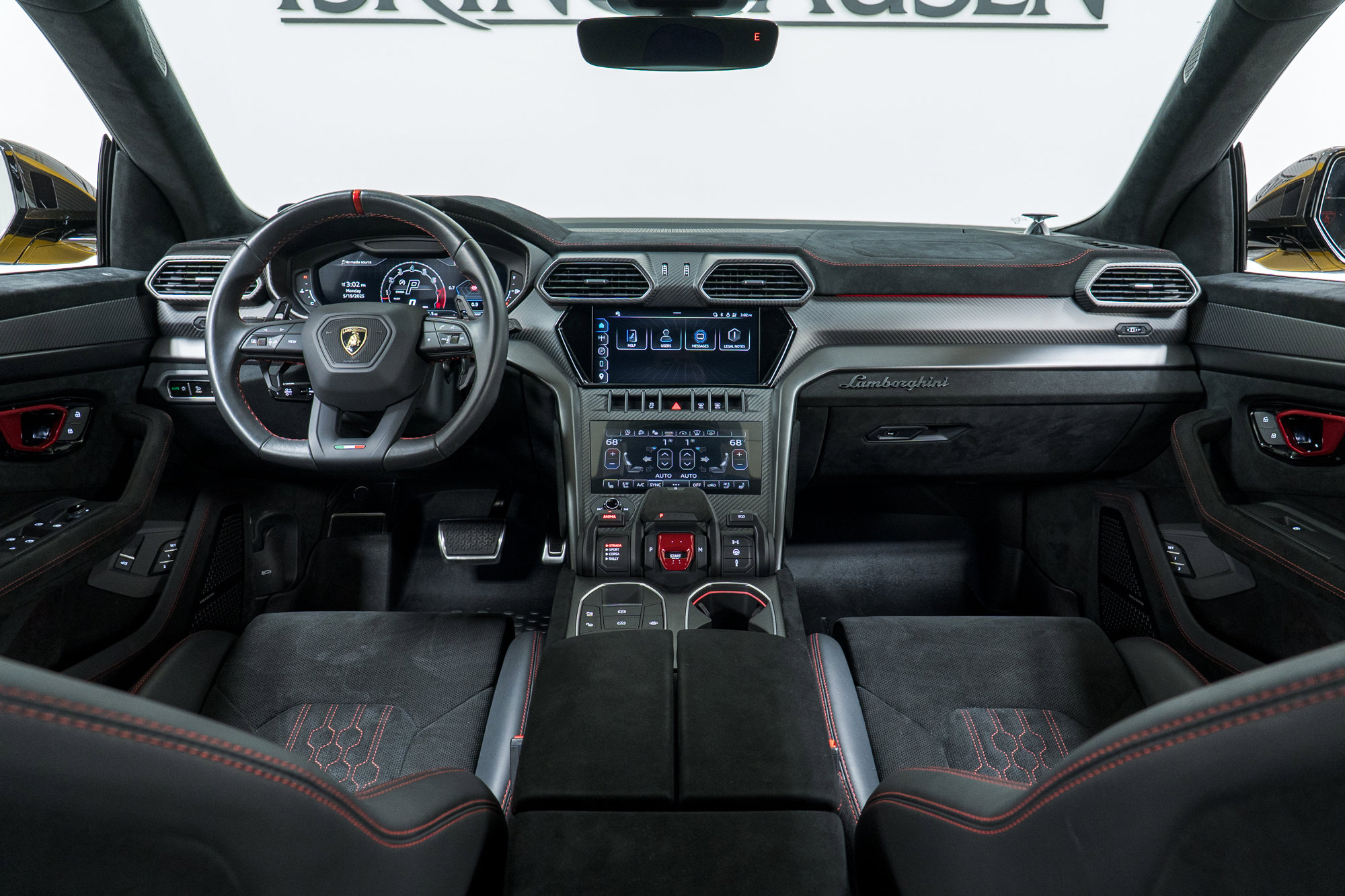 Used 2023 Lamborghini Urus Performante image 19