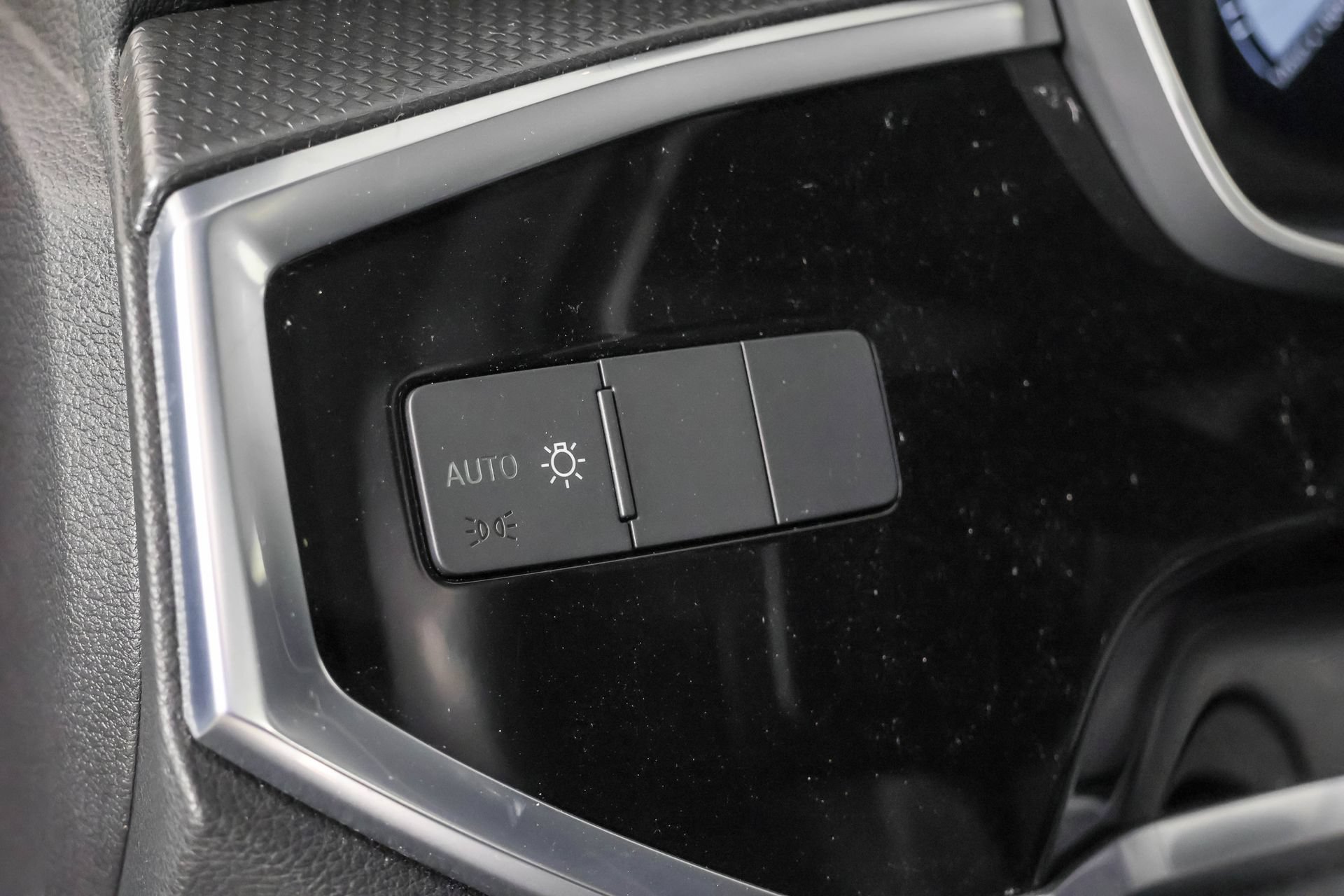 Used 2022 Audi Q3 2.0T Premium w/ Black Optic Sport Package AWD/4WD image 26